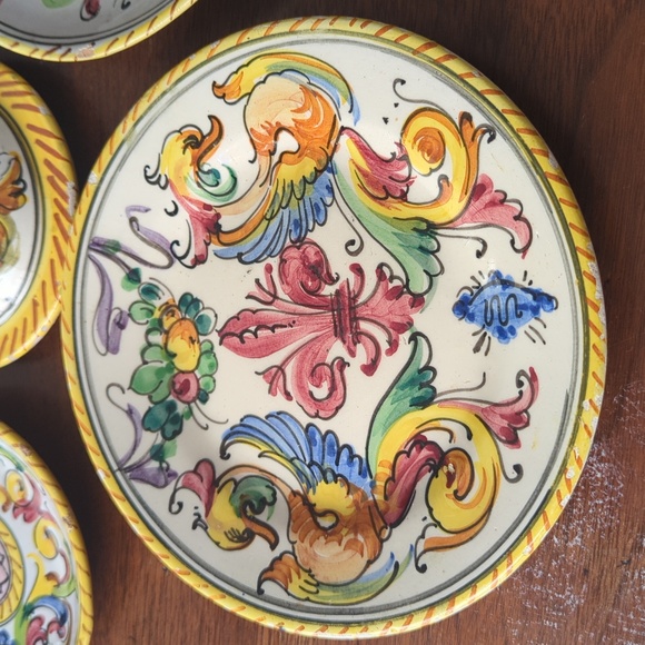 Collection Of Italian Majolica Plates - Picture 2 of 16